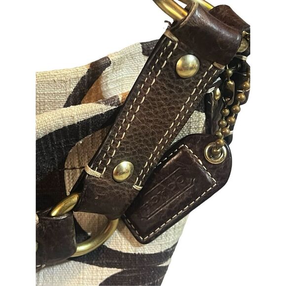 Coach Signature Carly Cream & Brown Hobo Kili Kili Shoulder Bag Purse Tote - Picture 6 of 11